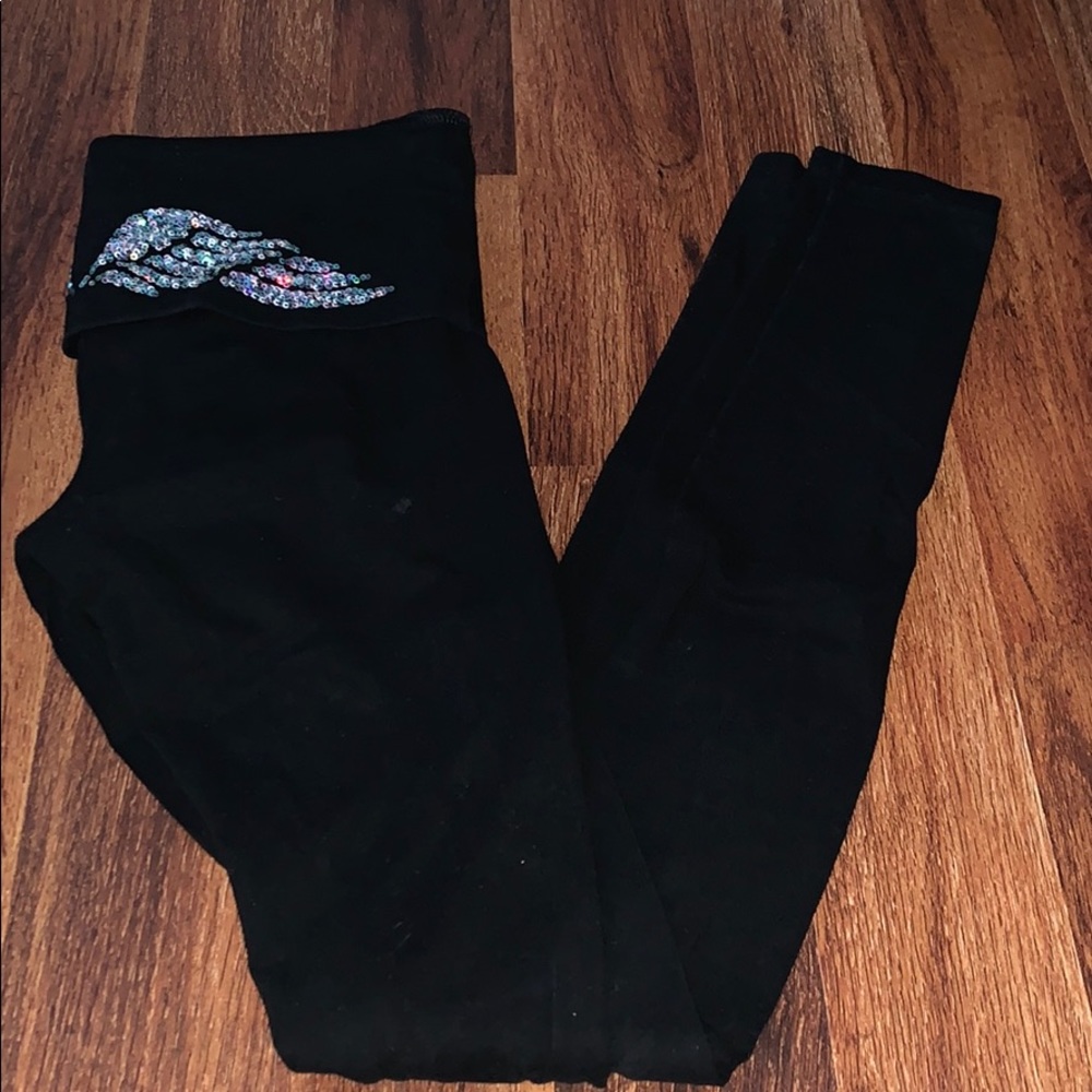 Black yoga pants